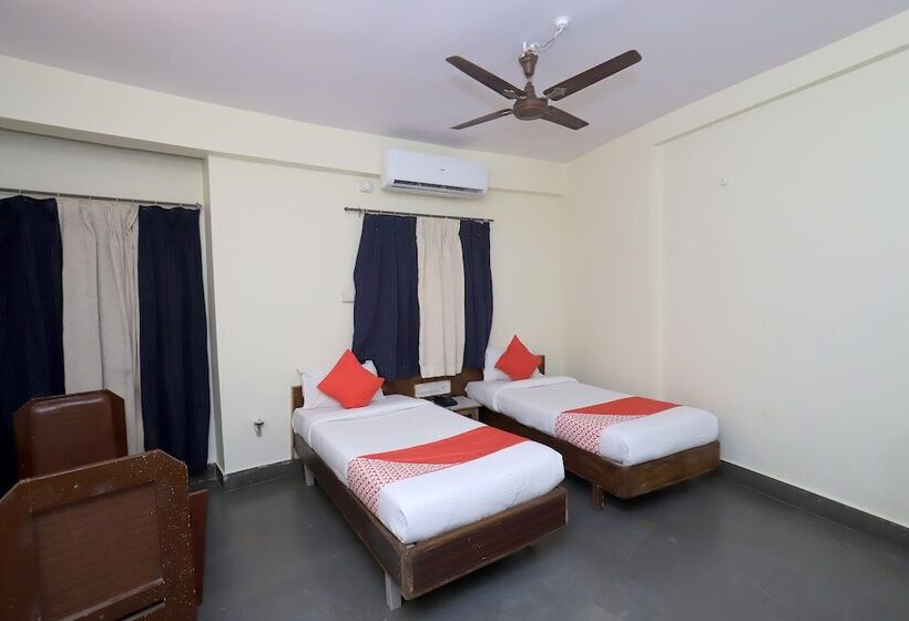 בית מלון כפרי Devpriya By Oyo Rooms