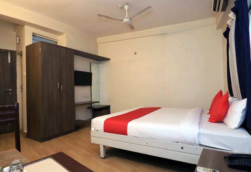 בית מלון כפרי Devpriya By Oyo Rooms