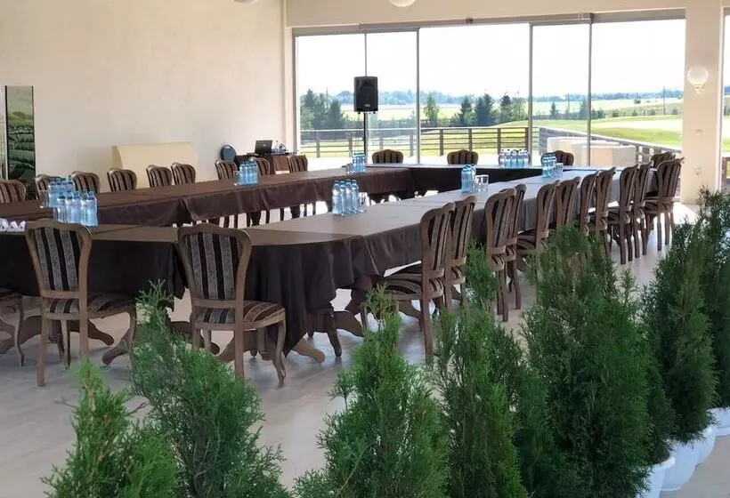 Hotelli Dmitrov Golf Resort