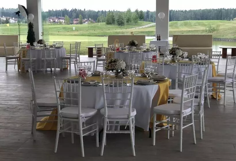 Hotelli Dmitrov Golf Resort