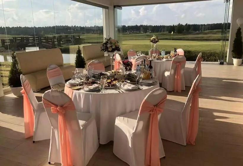 Hotelli Dmitrov Golf Resort