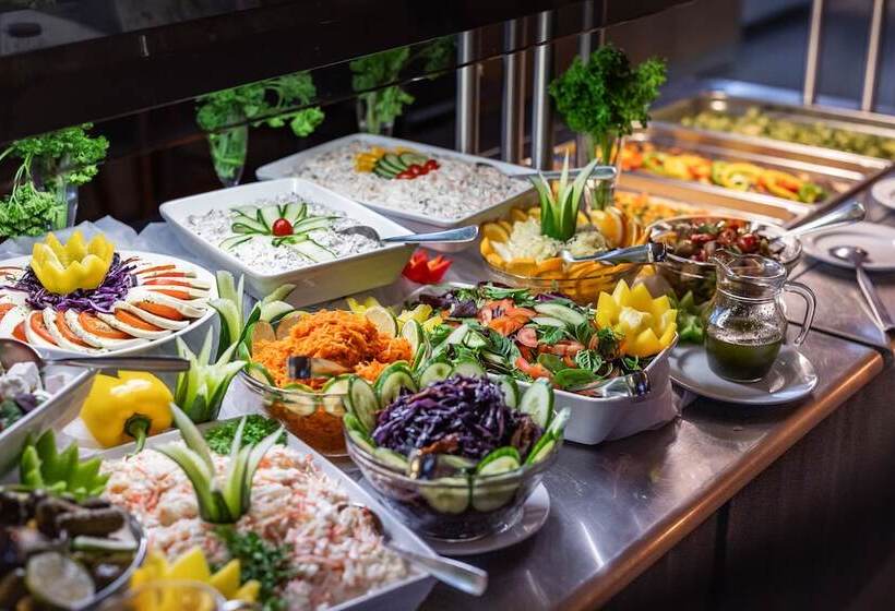 Отель Metsahirvas