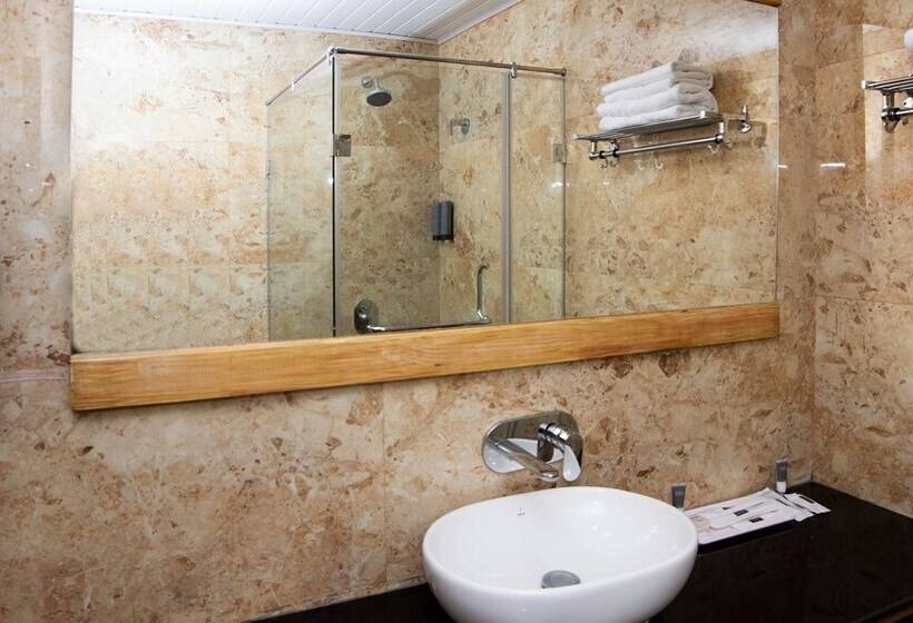 בית מלון כפרי Summit Montana Suites & Spa At Mall