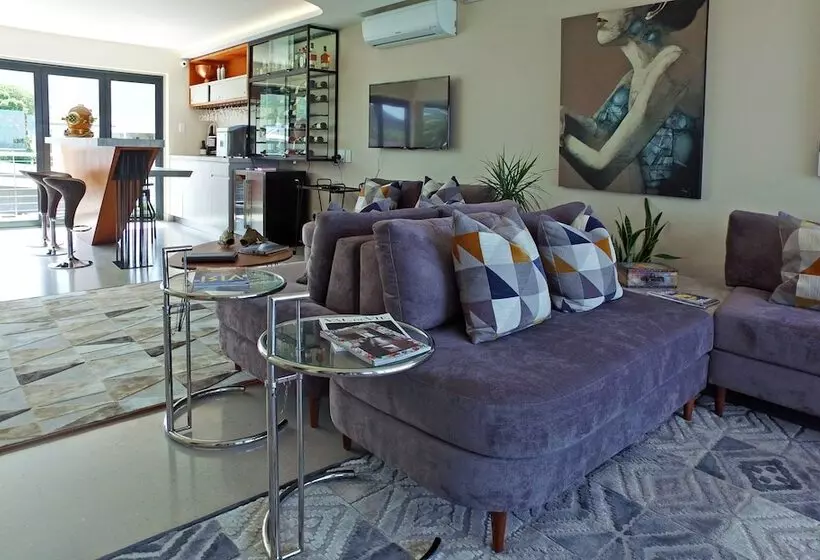 Majatalo 7 On Marine