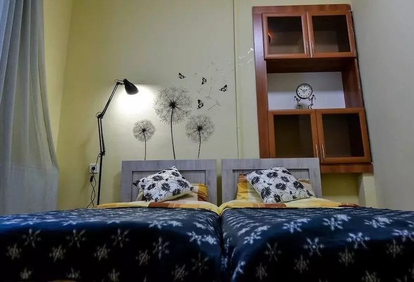 پانسیون Nana's Home