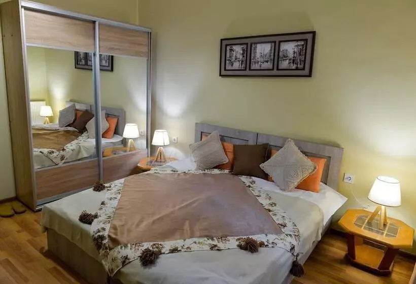 پانسیون Nana's Home