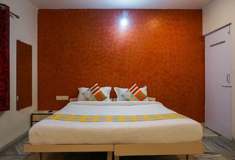 פנסיון Oyo Home 19648 Spacious Stay Near Wax Musuem