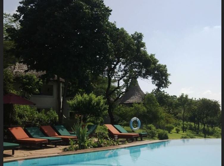 호텔 Lake Manyara Serena Safari
