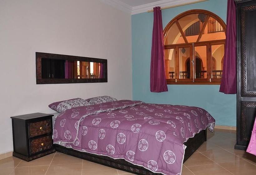 Chilloutsurf Hostel & Yoga