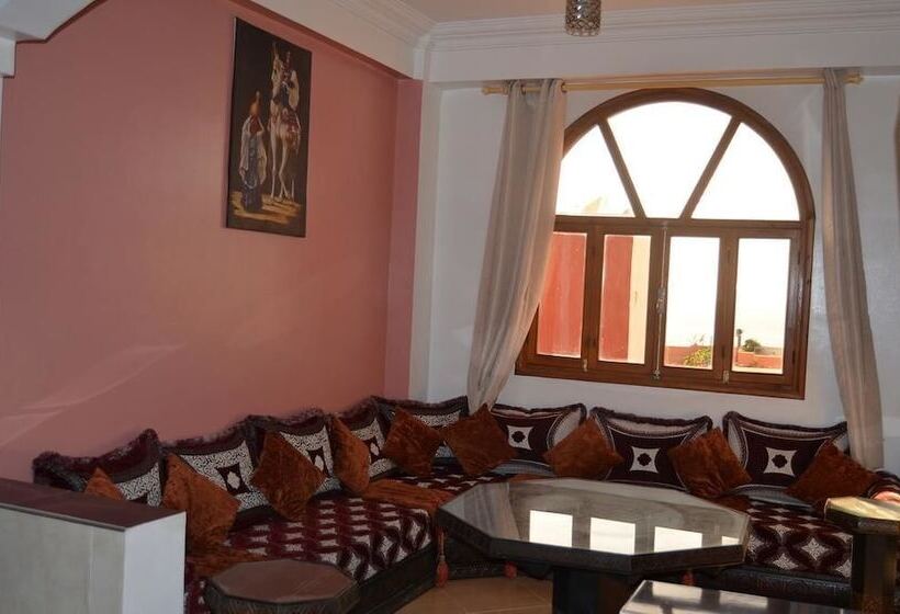 Chilloutsurf Hostel & Yoga