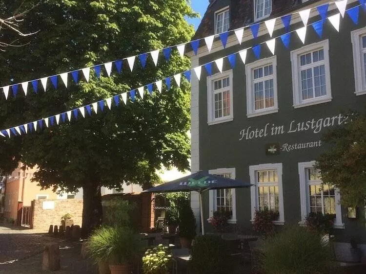 Hotelli Im Lustgarten