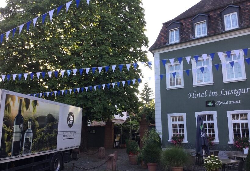 Отель Im Lustgarten