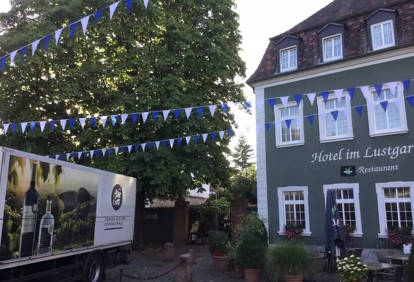 Hotelli Im Lustgarten