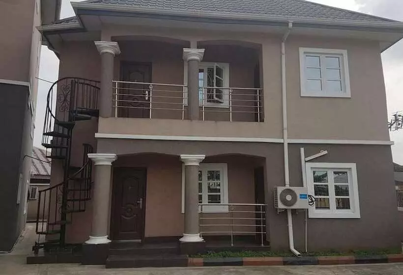 هتل Kastrufid Apartments