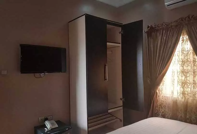 هتل Kastrufid Apartments