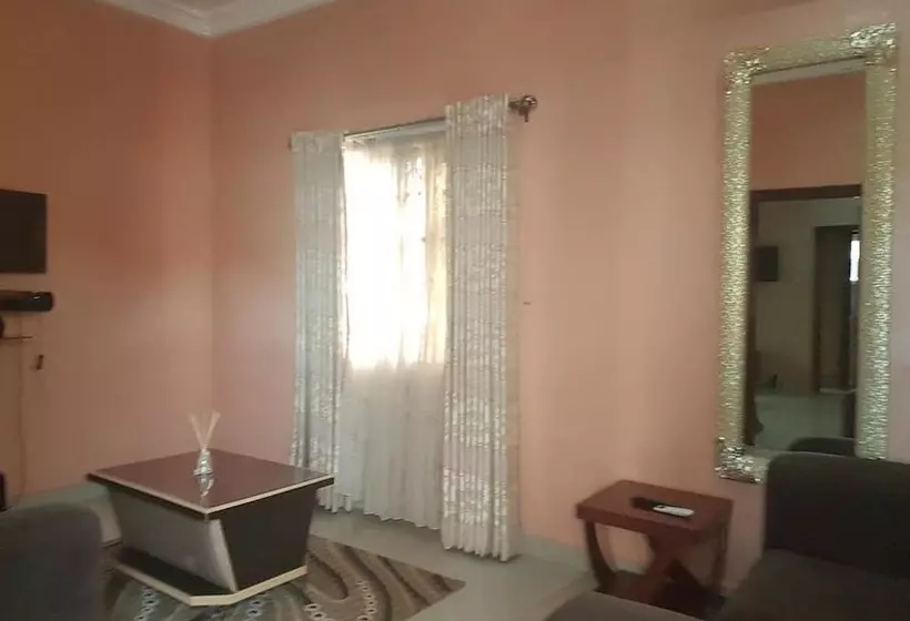 هتل Kastrufid Apartments