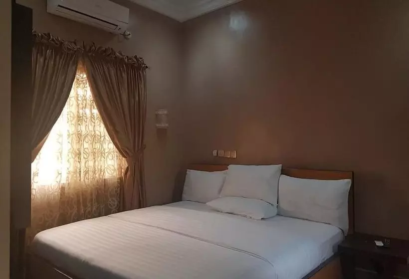 هتل Kastrufid Apartments