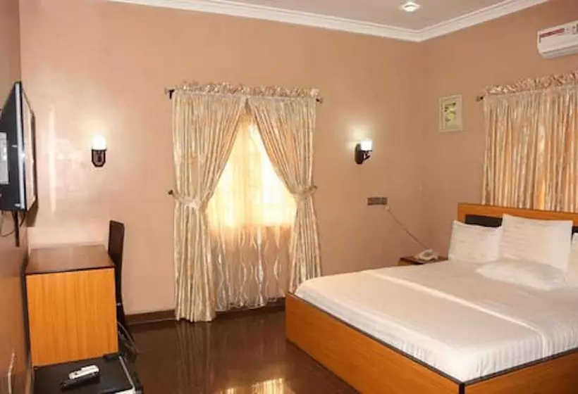 هتل Kastrufid Apartments
