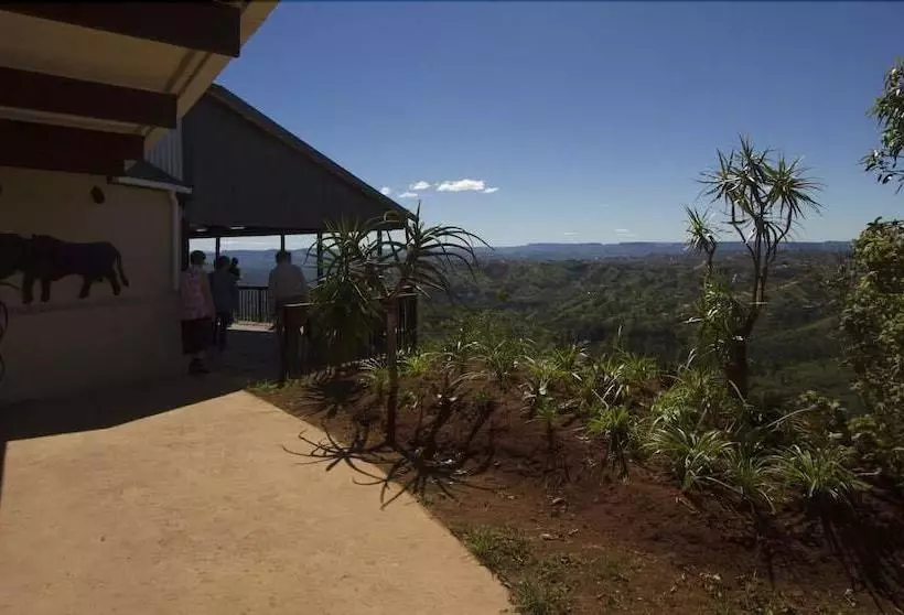ホテル Phezulu Safari Lodge