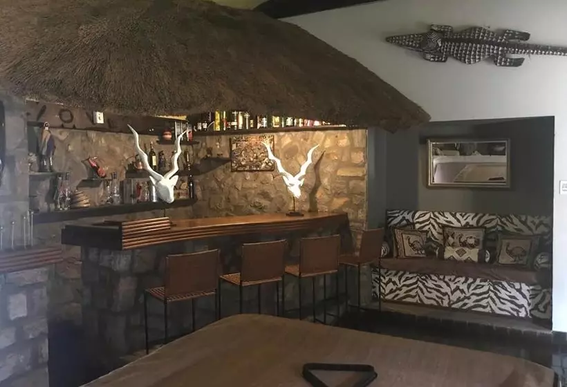ホテル Phezulu Safari Lodge