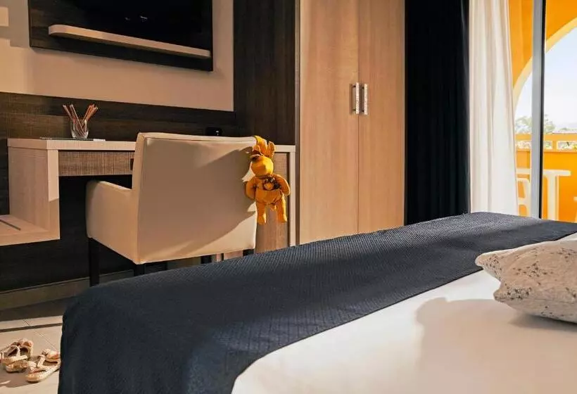 Hotelli Tui Magic Life Calabria   All Inclusive