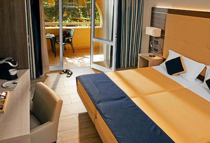 בית מלון כפרי Tui Magic Life Calabria   All Inclusive