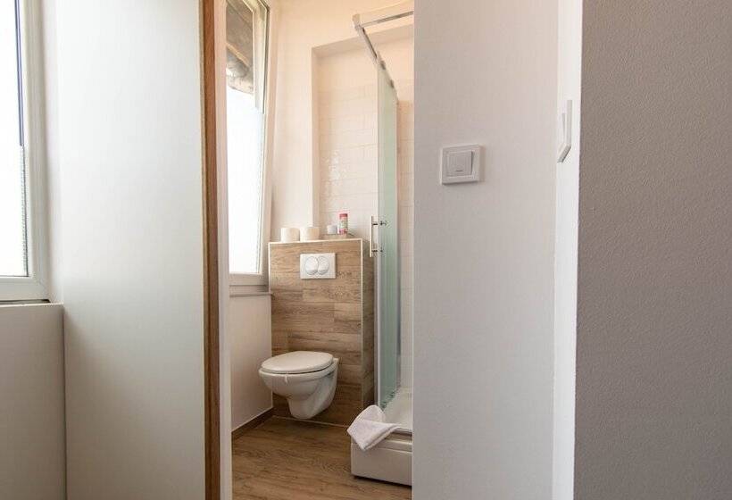 Pansiyon L&b City Center Studios Apartments