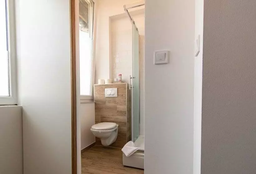 پانسیون L&b City Center Studios Apartments