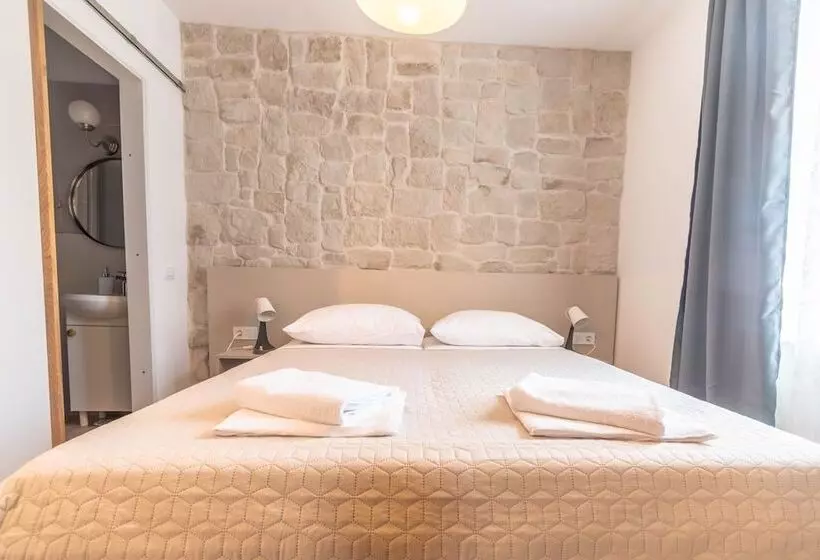 پانسیون L&b City Center Studios Apartments