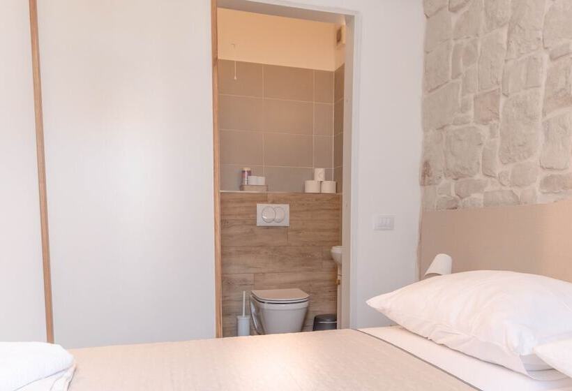 Pansiyon L&b City Center Studios Apartments