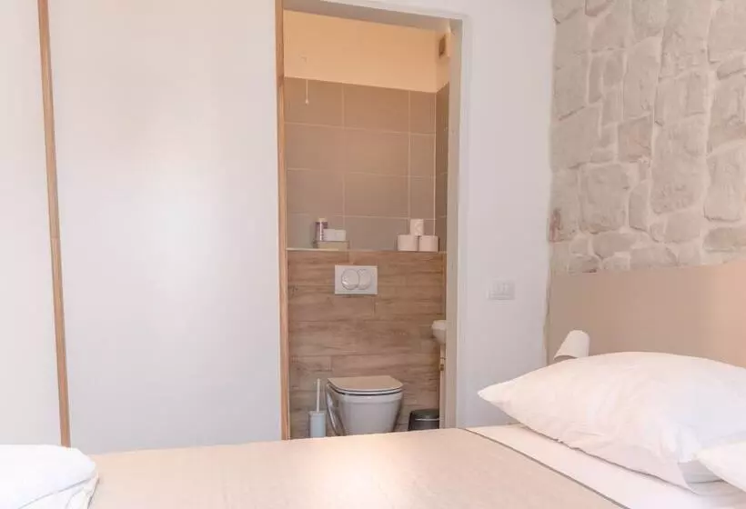 پانسیون L&b City Center Studios Apartments