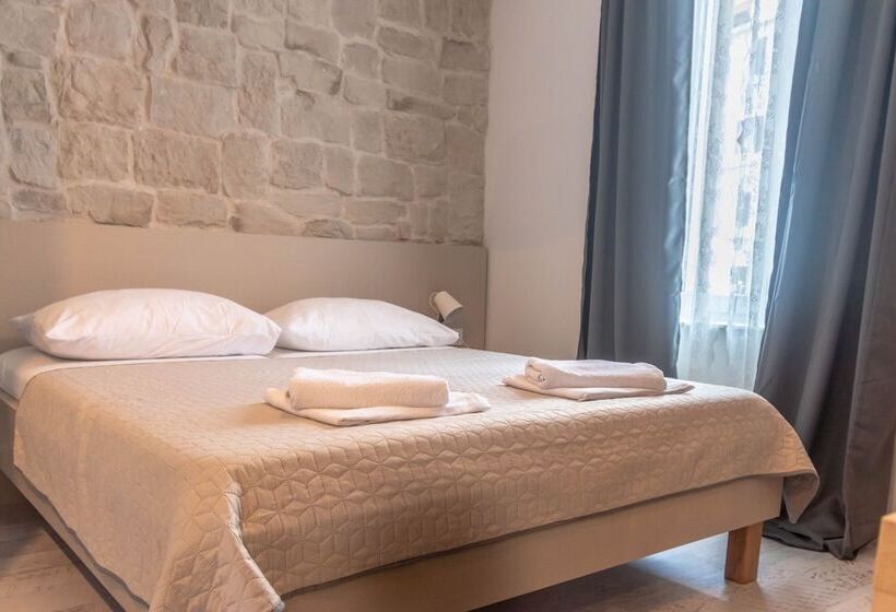 Pansiyon L&b City Center Studios Apartments