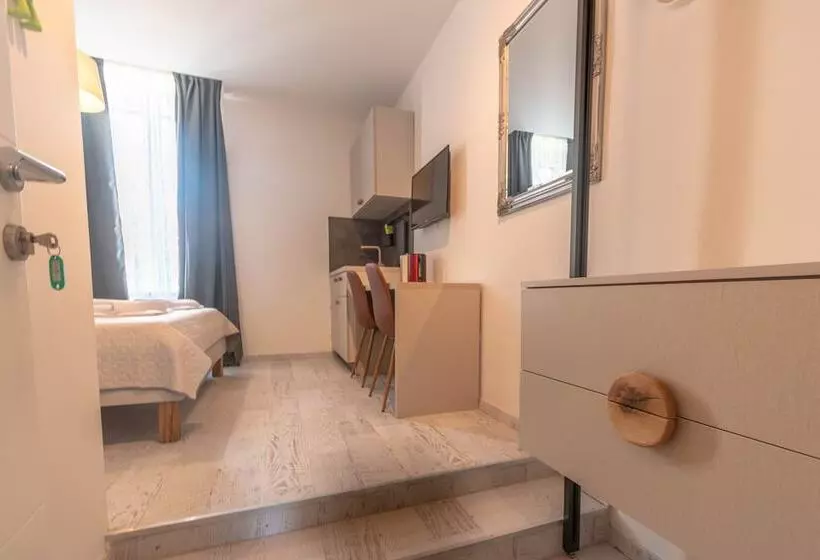 پانسیون L&b City Center Studios Apartments