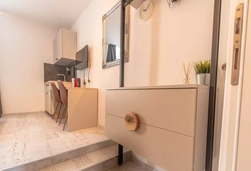 پانسیون L&b City Center Studios Apartments