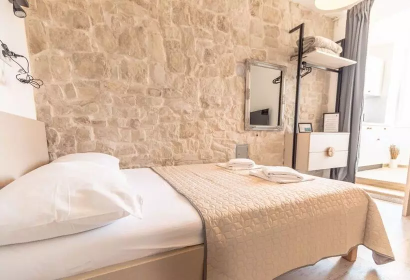 پانسیون L&b City Center Studios Apartments