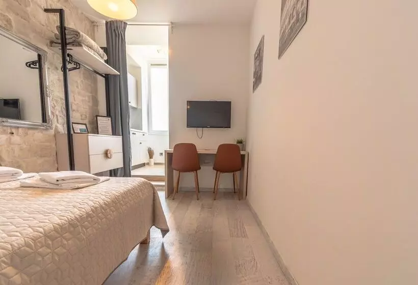 پانسیون L&b City Center Studios Apartments