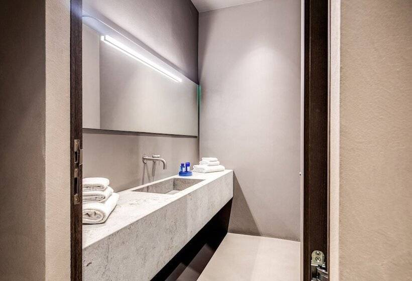 پانسیون Elysium Suites Collection