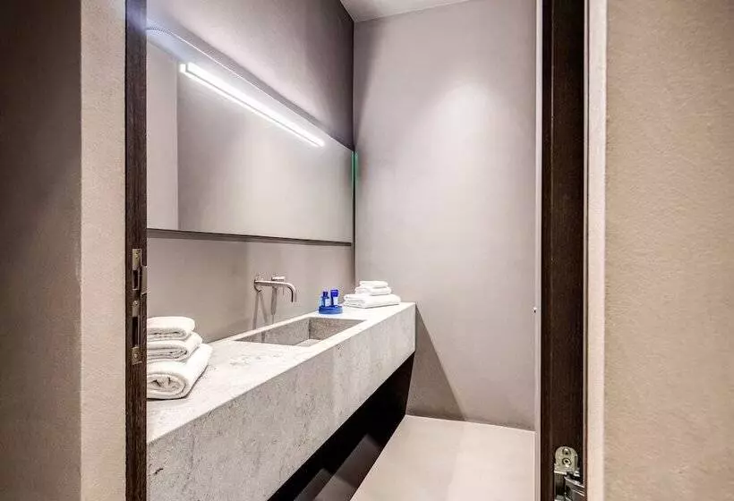 پانسیون Elysium Suites Collection