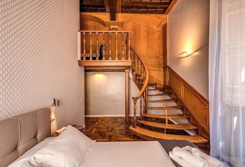 پانسیون Elysium Suites Collection