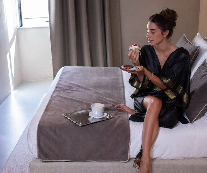 پانسیون Elysium Suites Collection