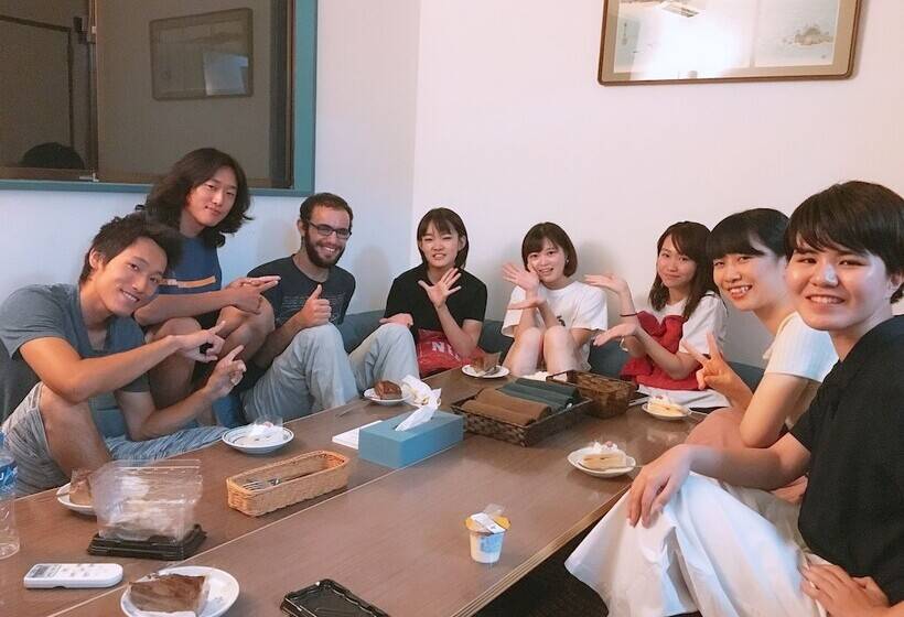 بنسيون Uzushio Guest House