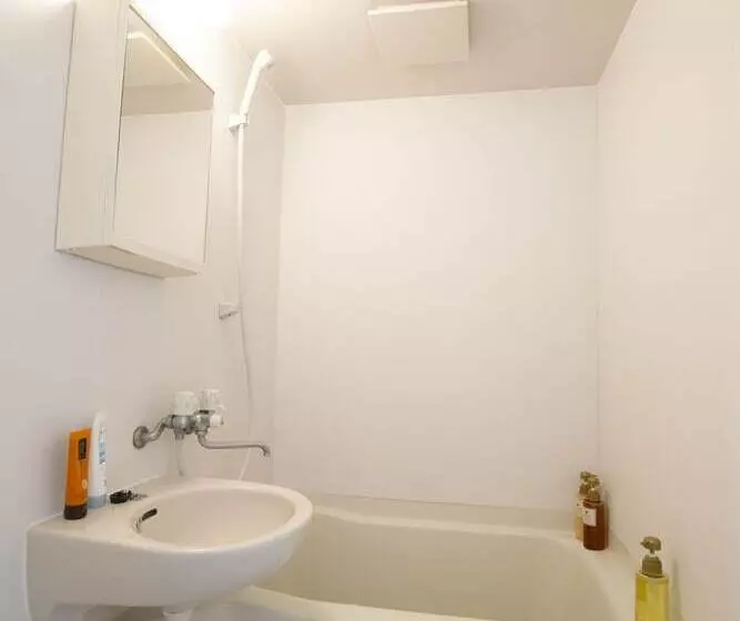 ペンション Uzushio Guest House