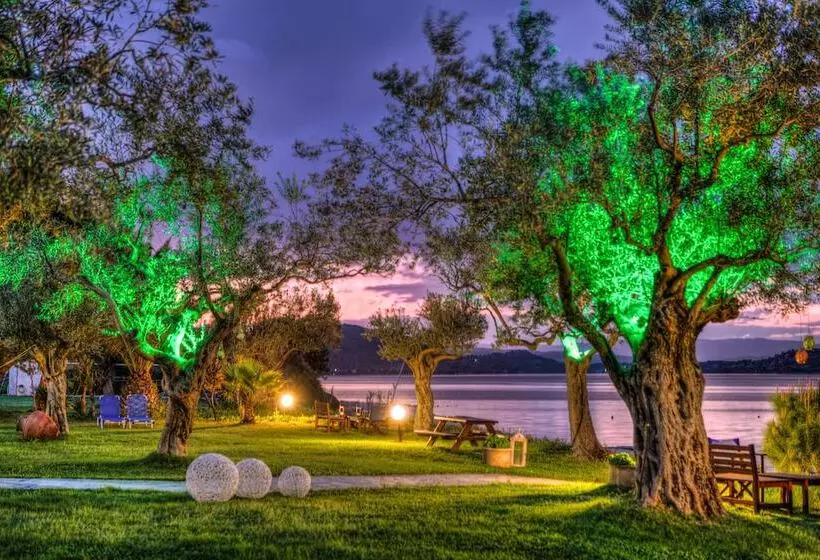 Anna Karra Studios & Apartments