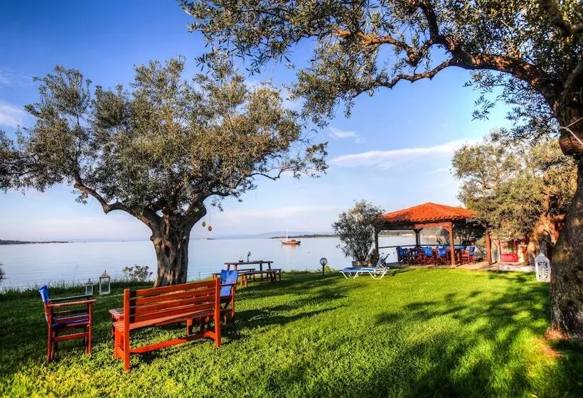 Anna Karra Studios & Apartments