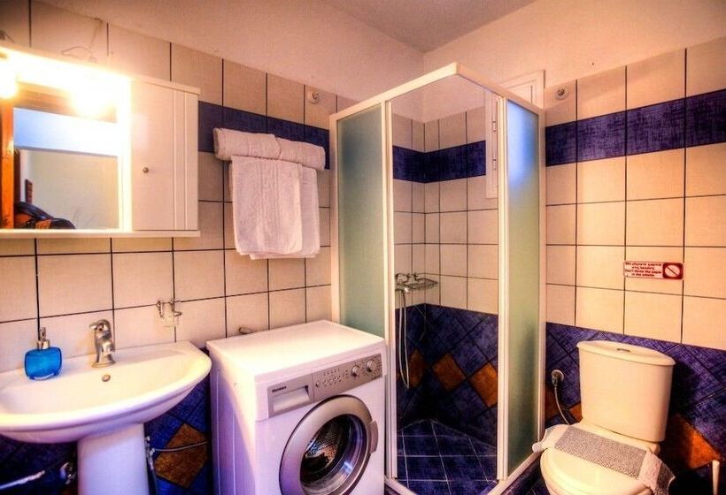 Anna Karra Studios & Apartments