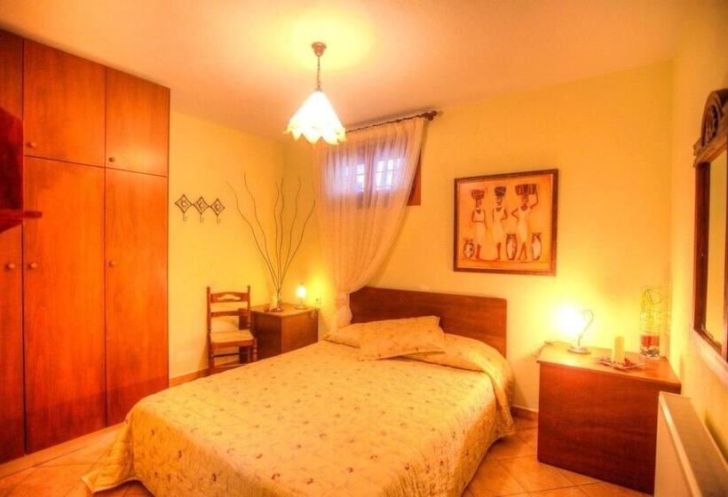 Anna Karra Studios & Apartments