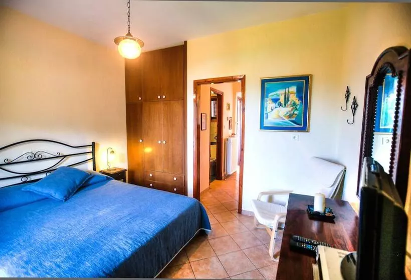 Anna Karra Studios & Apartments