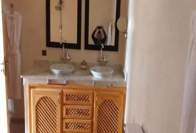 هتل Ksar Tin Hinan