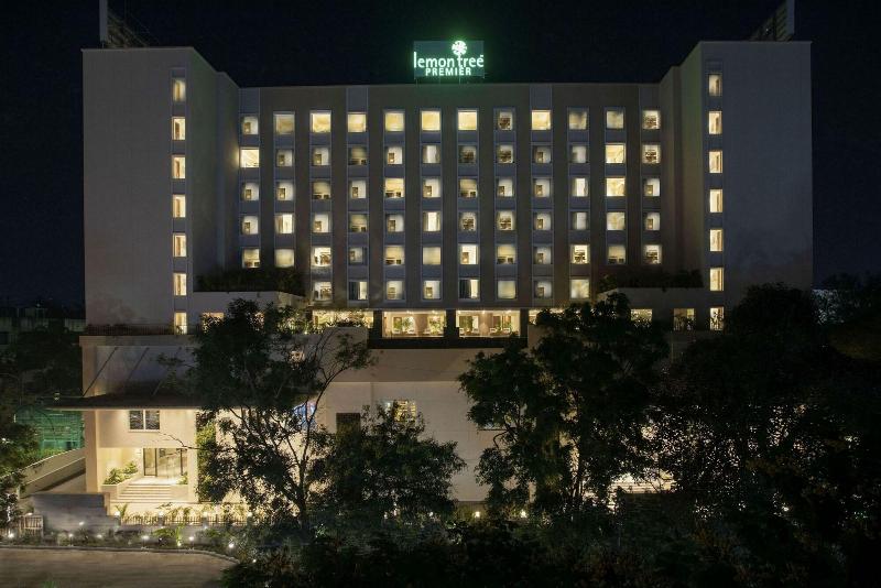 هتل Lemon Tree Premier City Center Pune