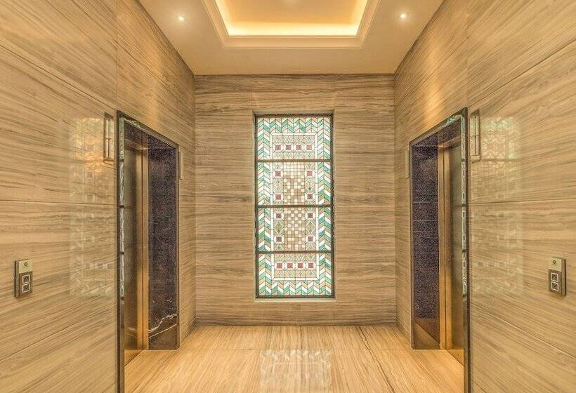 هتل Lemon Tree Premier City Center Pune